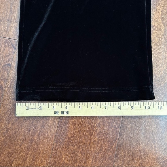 Chico’s Travelers Versatile Black Velvet Pants With Elastic Waistband Size XL/16 - Picture 8 of 8